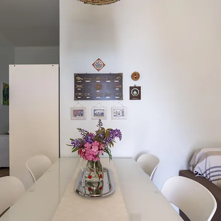 Paradise Corner By Interhome Apartment Latte
