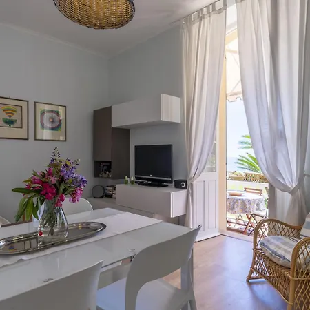 Daire Paradise Corner By Interhome *